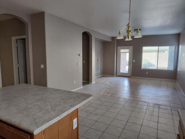 Building Photo - 44098 Granite Dr
