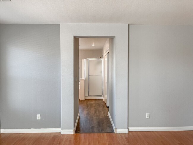Building Photo - **$500 OFF MOVE IN BY 08/07/2026**Charming Two-Story Home In the Heart of Summerlin with Pool