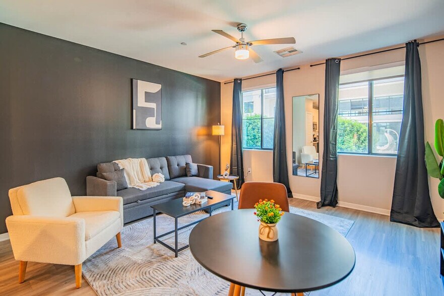 Primary Photo - 777 E Stella Ln