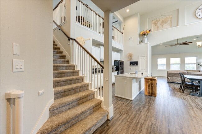 Building Photo - 30434 Butternut Oak Ln