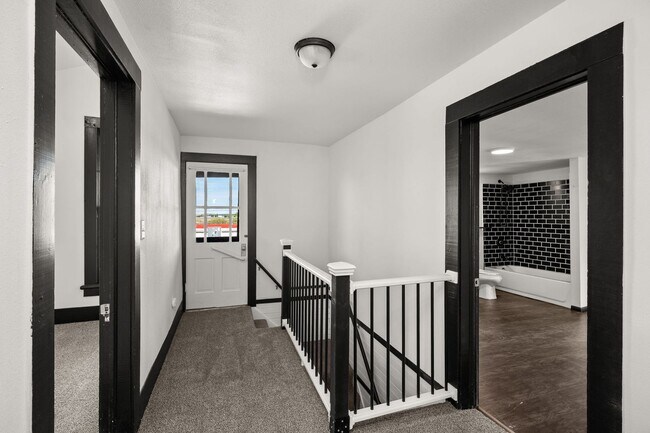 Building Photo - 1116 Park St