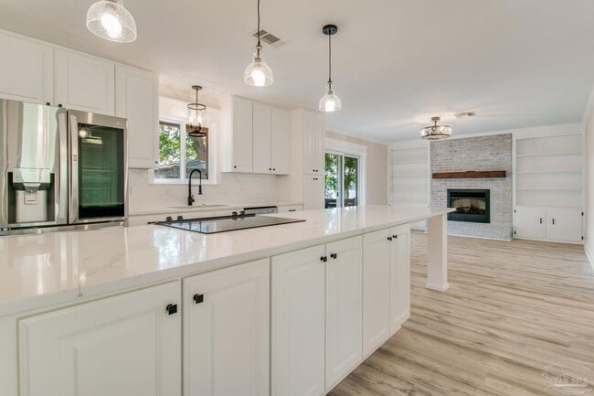 Building Photo - 5894 W Shore Dr