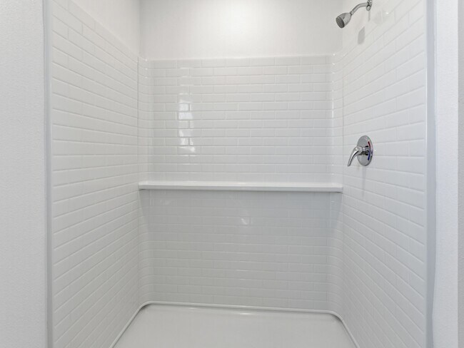 Building Photo - Practically brand-new 3 BR/2.5 BA/1 Car Garage Townhome in Mirada