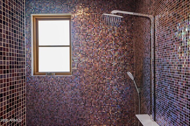 Building Photo - 9979 E Toms Thumb