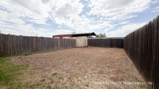 Building Photo - 9608 Elmwood Ave