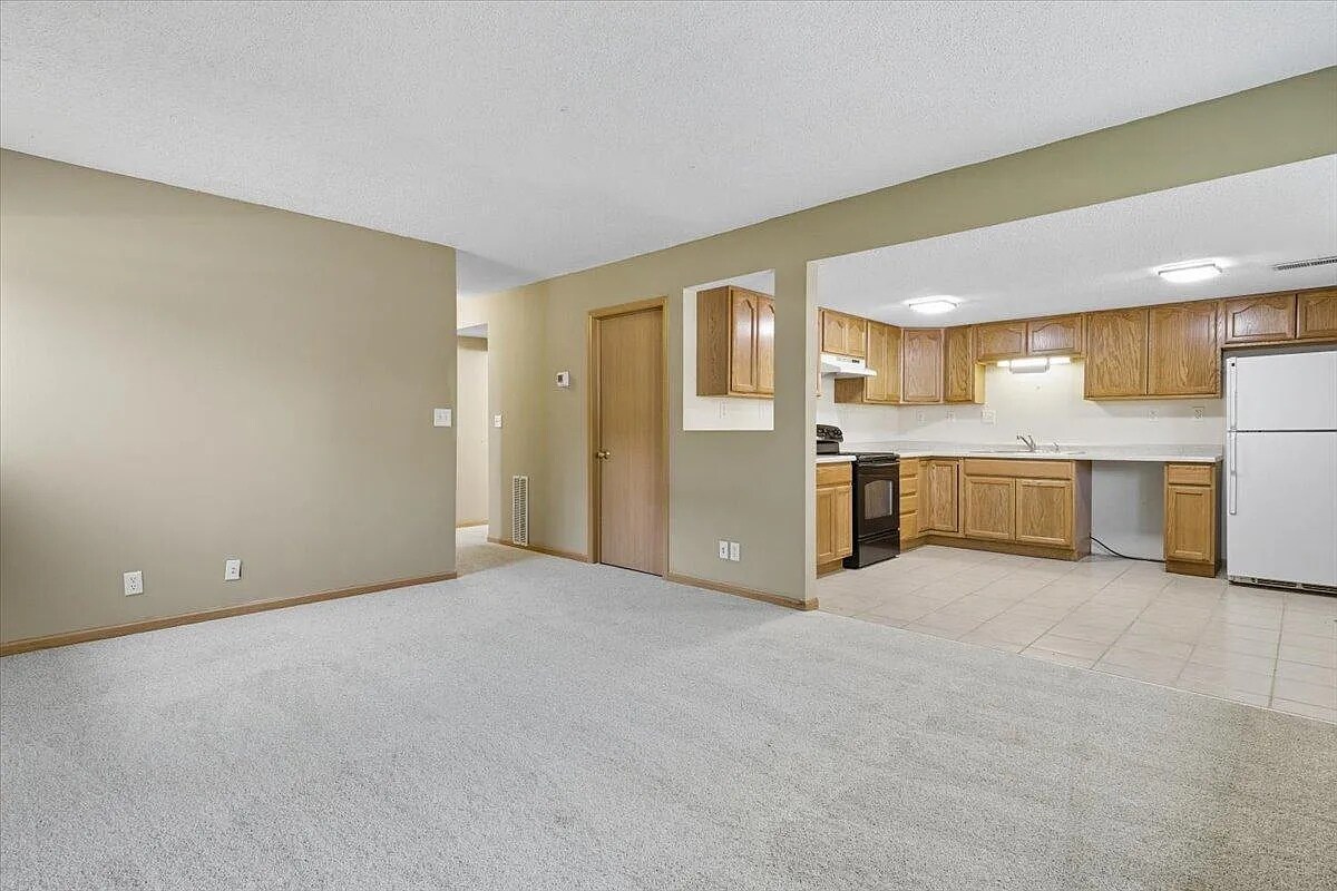 Building Photo - 435 Greenwood Ave