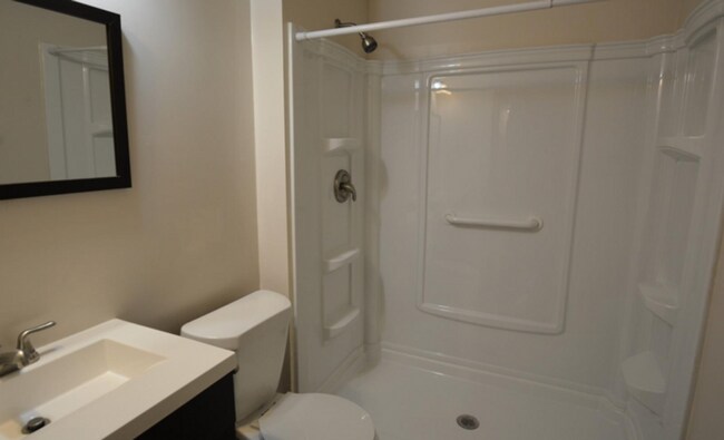 Building Photo - D20 Schools with Open Space Views!