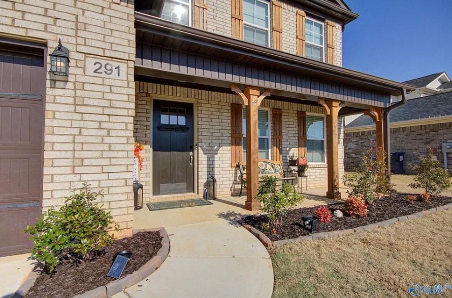 Front porch - 291 Avebury Rd