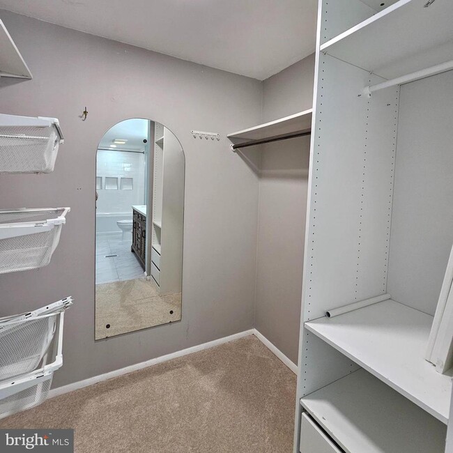 Building Photo - 5302 Harbor Ct Dr