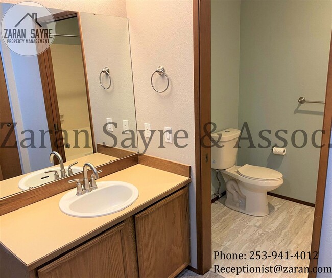 Building Photo - 428 - Spectacular Townhouse with Ultimate Privacy