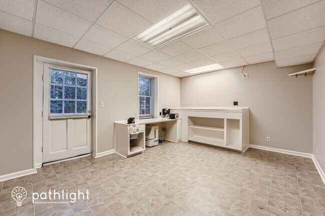 Building Photo - 1095 Willow Bend, Roswell, GA, 30075