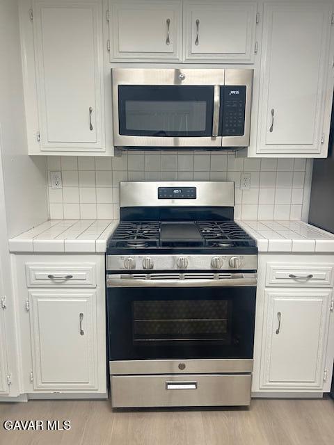 Building Photo - 431 Fantasy St