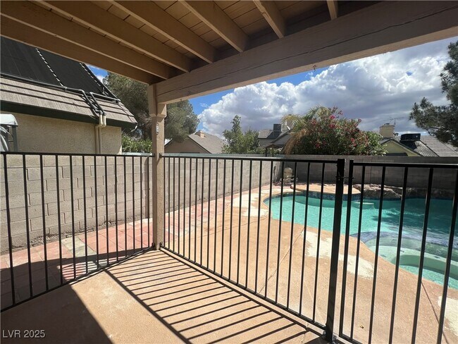 Building Photo - 362 Cavos Way