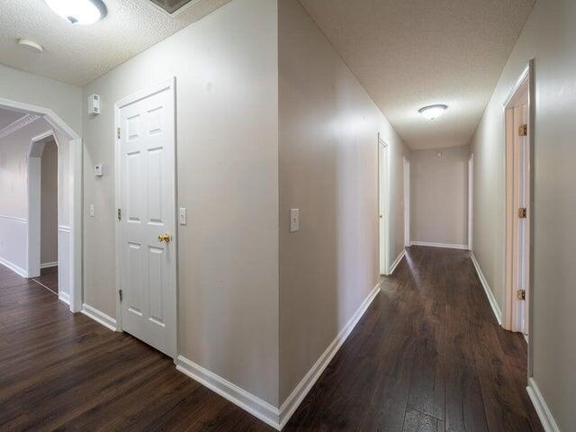 Building Photo - 655 Torrey Pines Dr