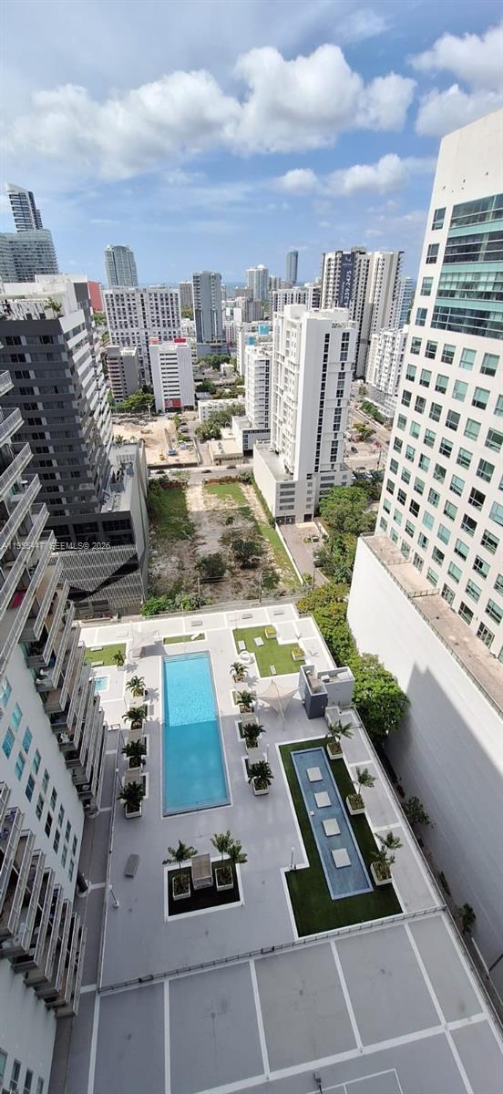 Building Photo - 690 SW 1st Ct