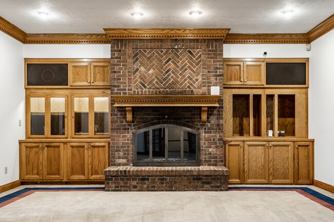 Building Photo - 9628 Summerlakes Dr