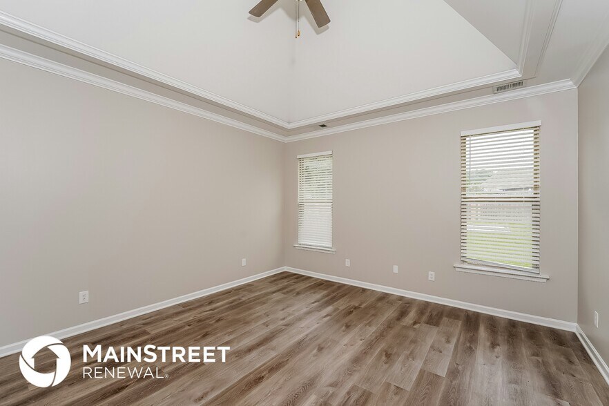 Building Photo - 1131 Avalon Dr