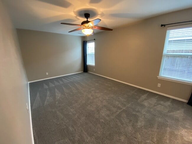 Building Photo - 2704 N 21st St