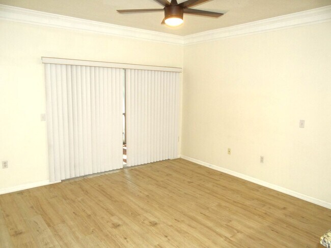 Building Photo - 2 bed 2 bath condo - South Tampa
