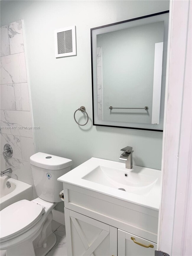 Building Photo - 804 SW 73rd Ave