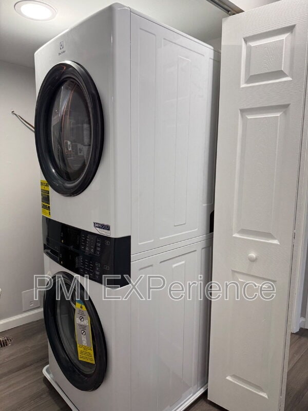 Building Photo - 10114 Scotch Hill Dr