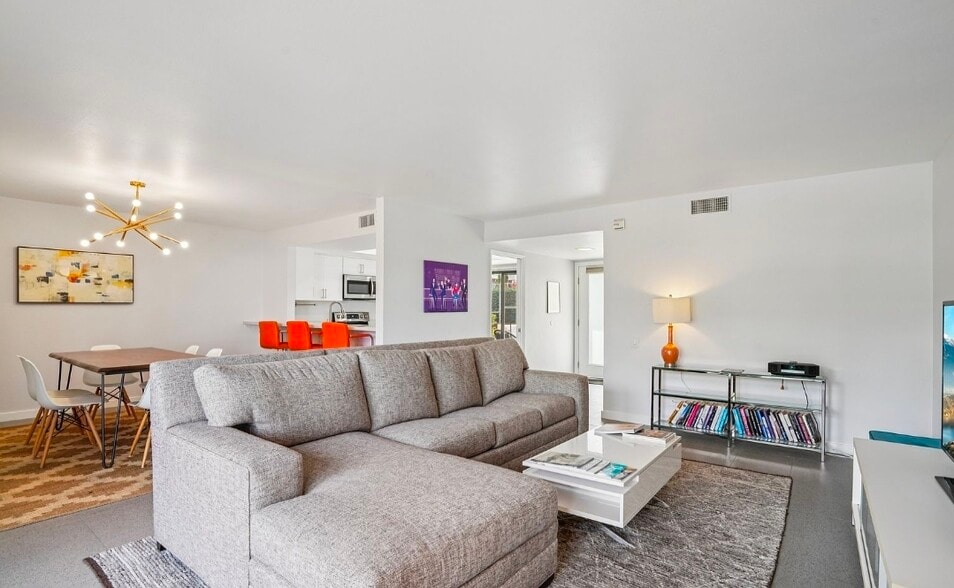 Living room - 2727 S Sierra Madre