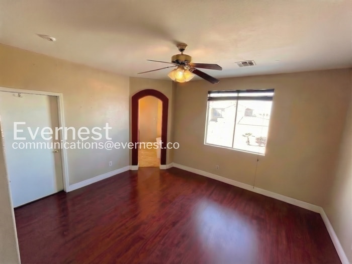 Building Photo - 2701 Old Bear Canyon St