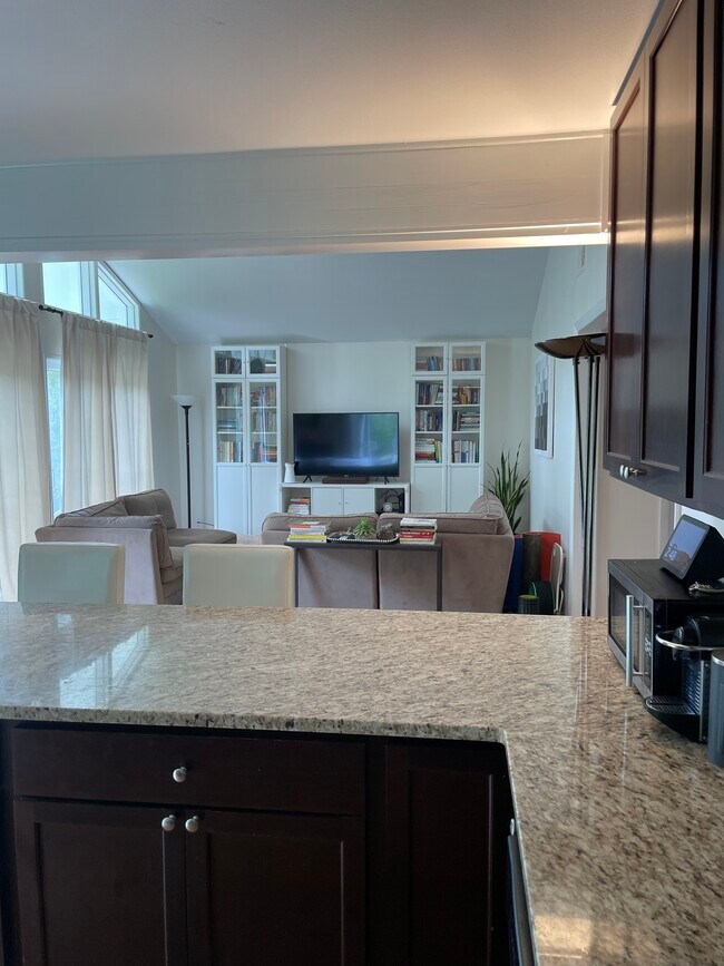 Building Photo - 4706 E Dartmouth Ave