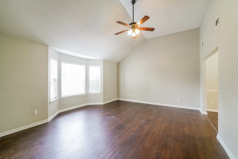 Building Photo - 6887 Fields Dr
