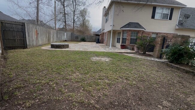 Building Photo - 408 Hidden Oaks Cir