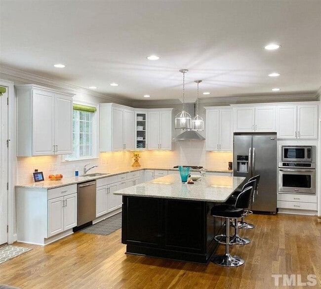 Building Photo - Room in House on Grande Chateau Ln