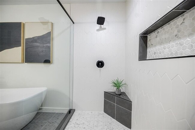 Building Photo - 3154 N Druid Hills Rd