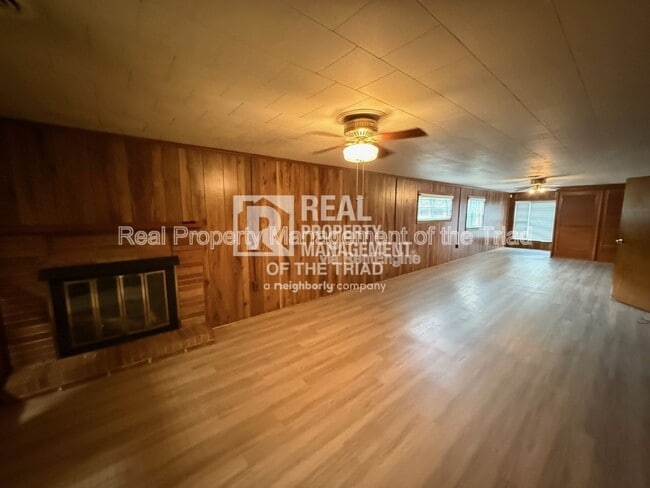 Building Photo - 1507 Berwick Rd SW