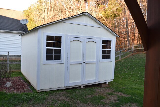 Building Photo - 6832 Brancusi Ct