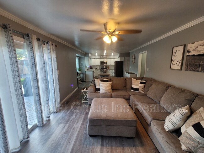 Building Photo - 1012 Meadowview Pl