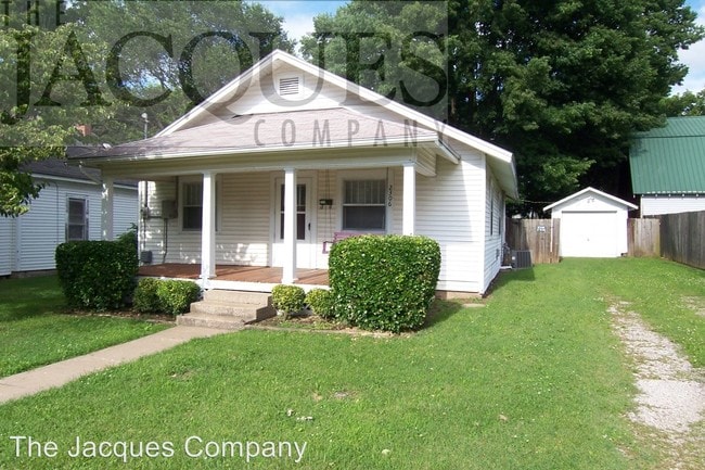 Primary Photo - 2 br, 1 bath House - 2306 N. Travis