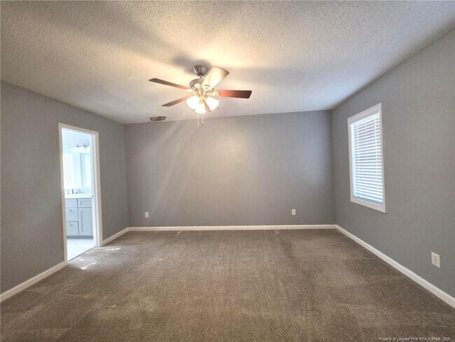 Building Photo - 2917 Franzia Dr