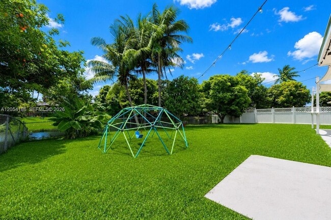 Building Photo - 3192 NW 40th Ct