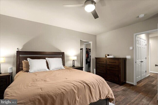 Building Photo - 220 Patchwork Dr