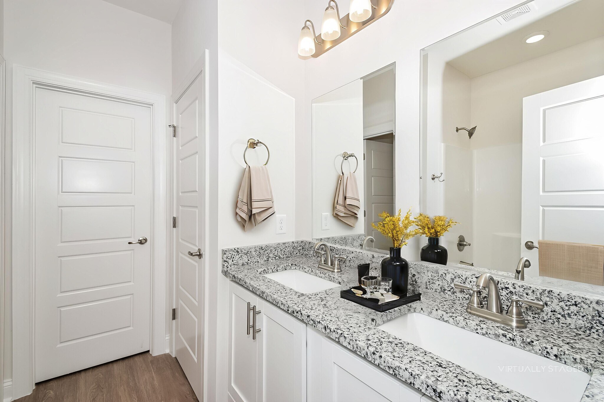 Building Photo - 1102 Walker Point Way