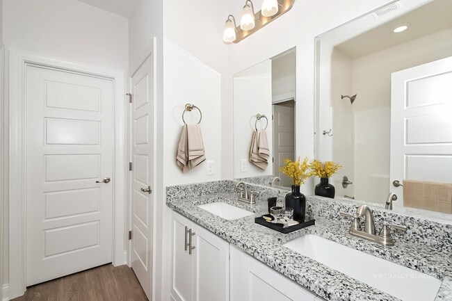 Building Photo - 1107 Walker Point Way