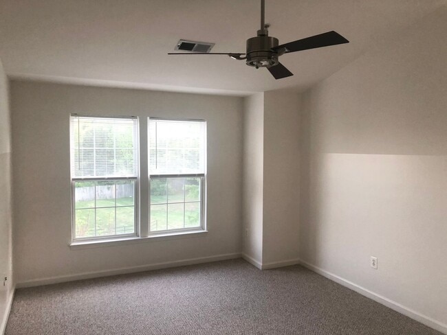 Building Photo - 7505 Calderon Ct