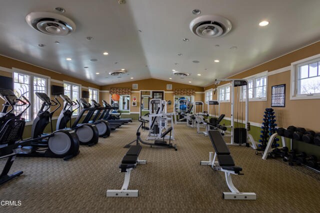 Building Photo - 4012 Tradewinds Dr