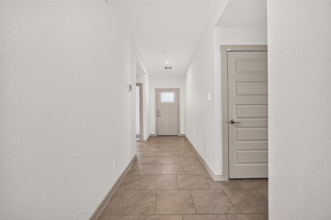 Building Photo - 28926 Yachting Pt Ct