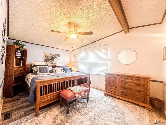 Building Photo - 13240 E 50th Dr