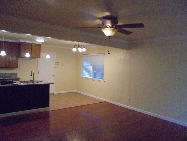 Building Photo - 1839 San Benito St