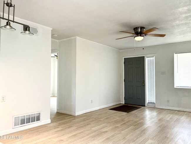 Building Photo - 805 Santa Barbara Dr