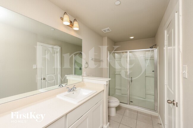Building Photo - 622 Ava Trl