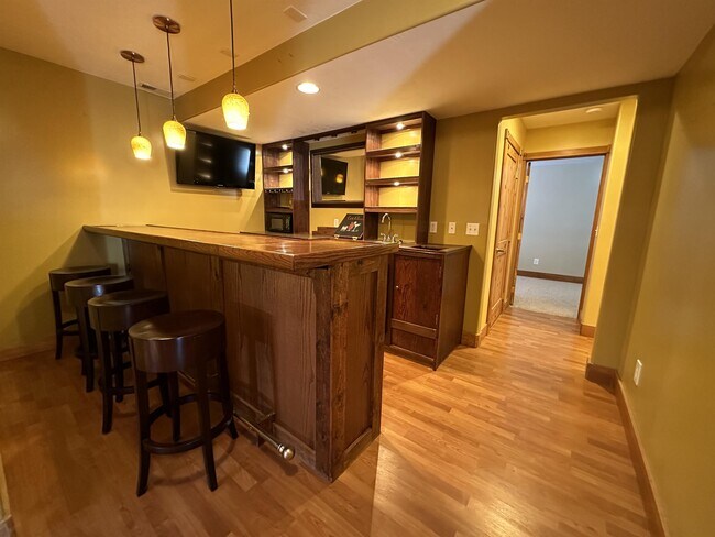 Building Photo - 113 Manilla Dr