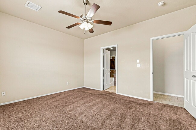 Building Photo - 7409 Dewberry Dr